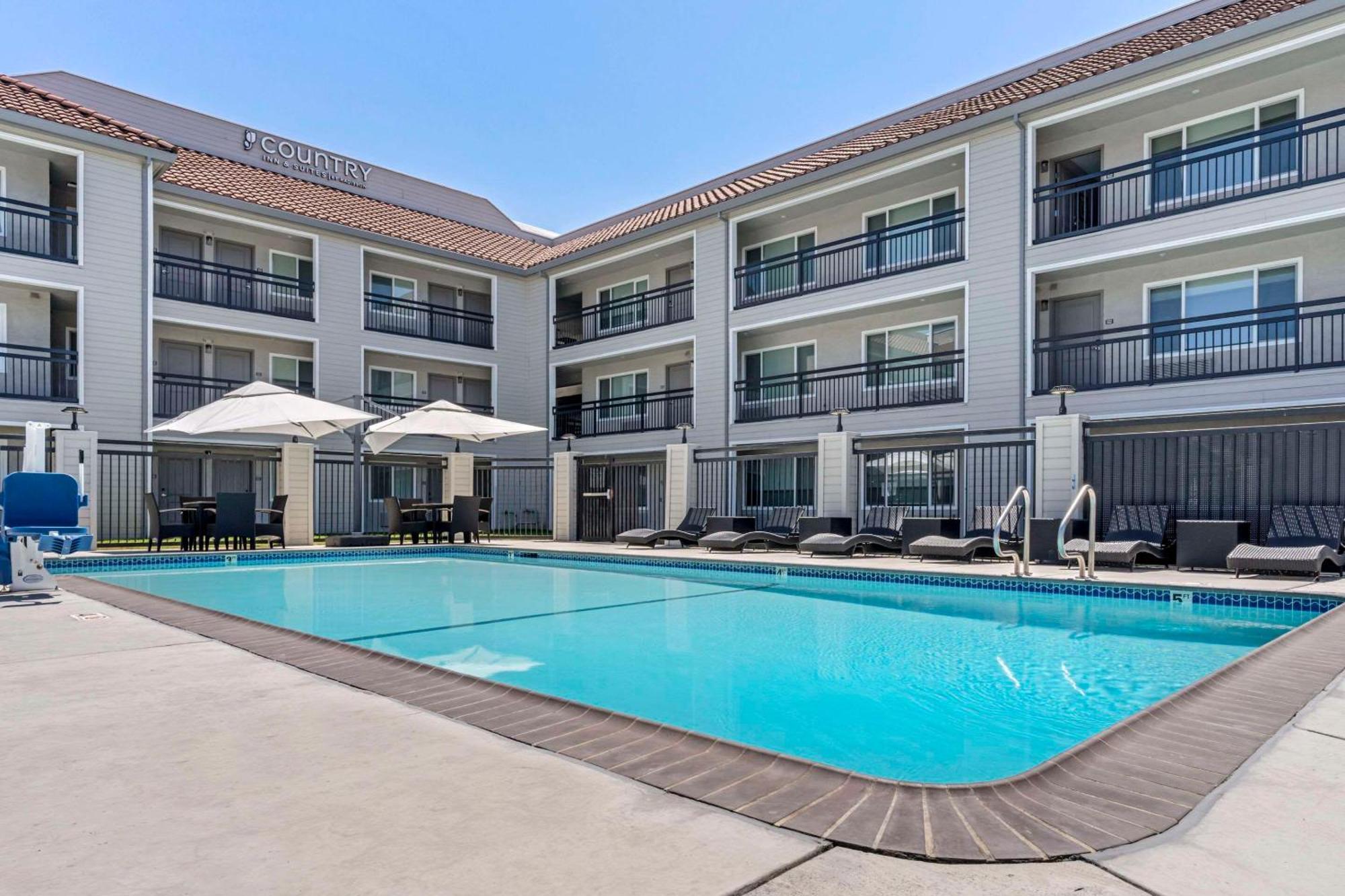 Country Inn & Suites By Radisson, Vallejo Napa Valley, Ca Eksteriør billede